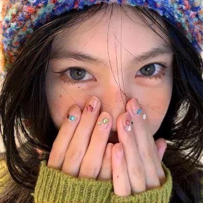 黑夜里的眼睛